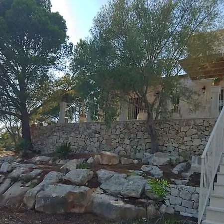 Roccaseta 4* شيكلي