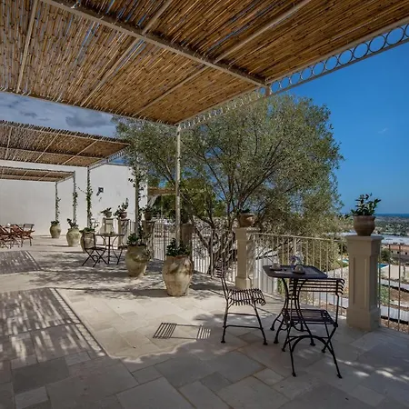 Roccaseta Hotel 4*